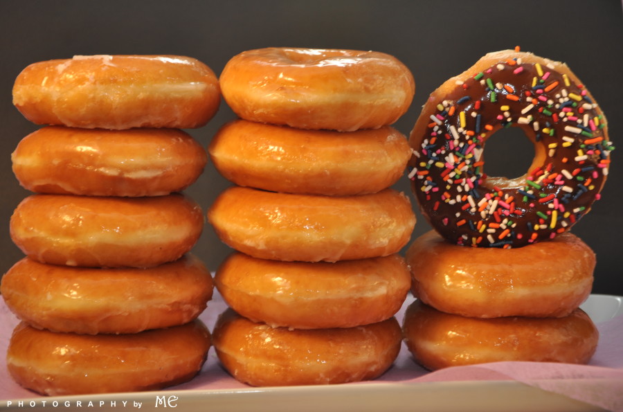 Krispy_kreme_donuts_stacked